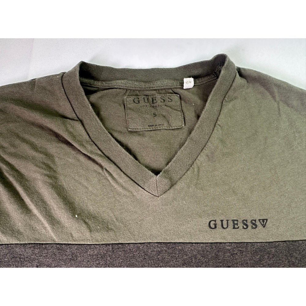 Guess Los Angeles Mens Small S Colorblock V-Neck T-Shirt Olive Gray Streetwear - Picture 1 of 8